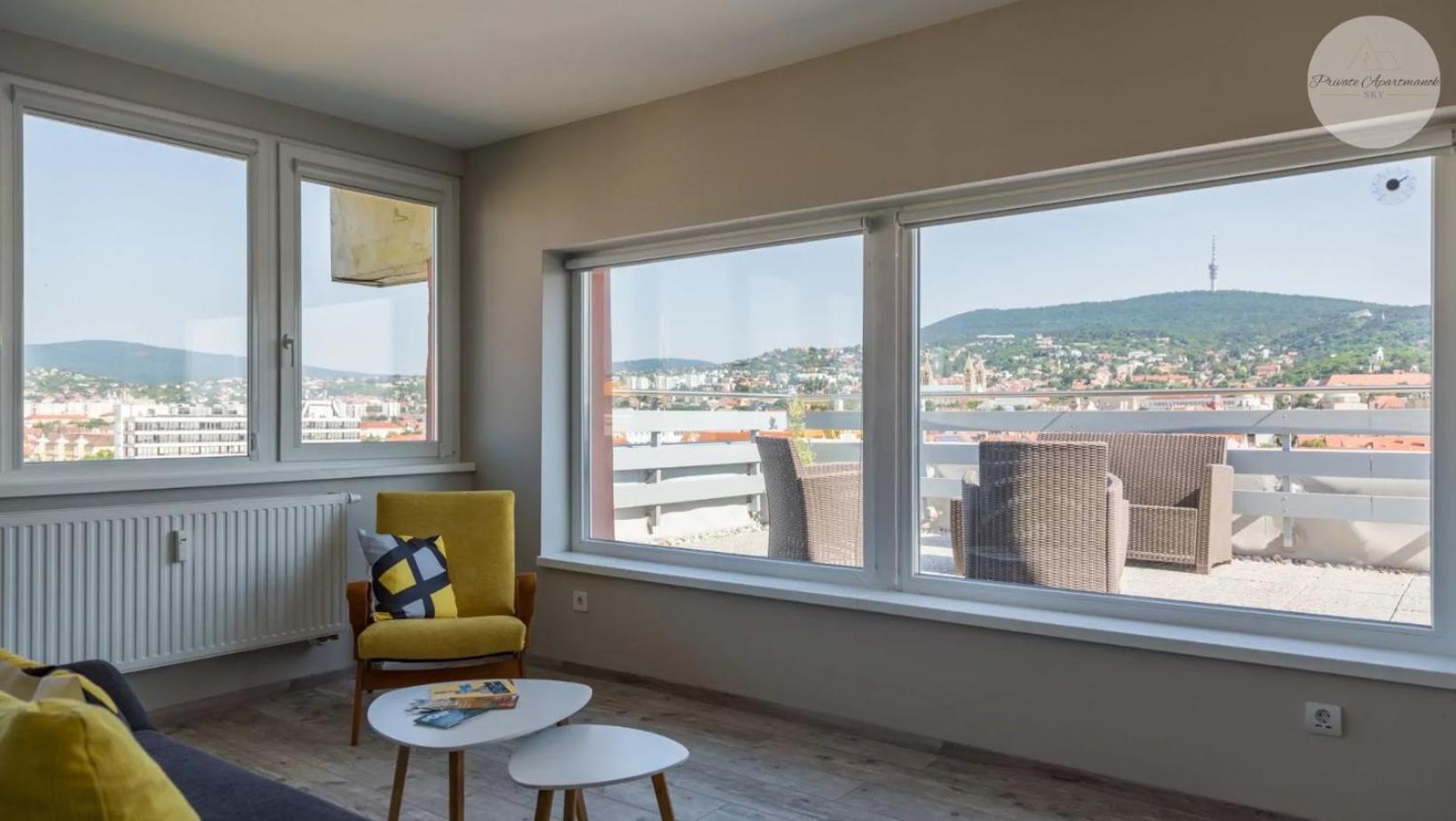 Sky Panorama Apartman 페치 외부 사진