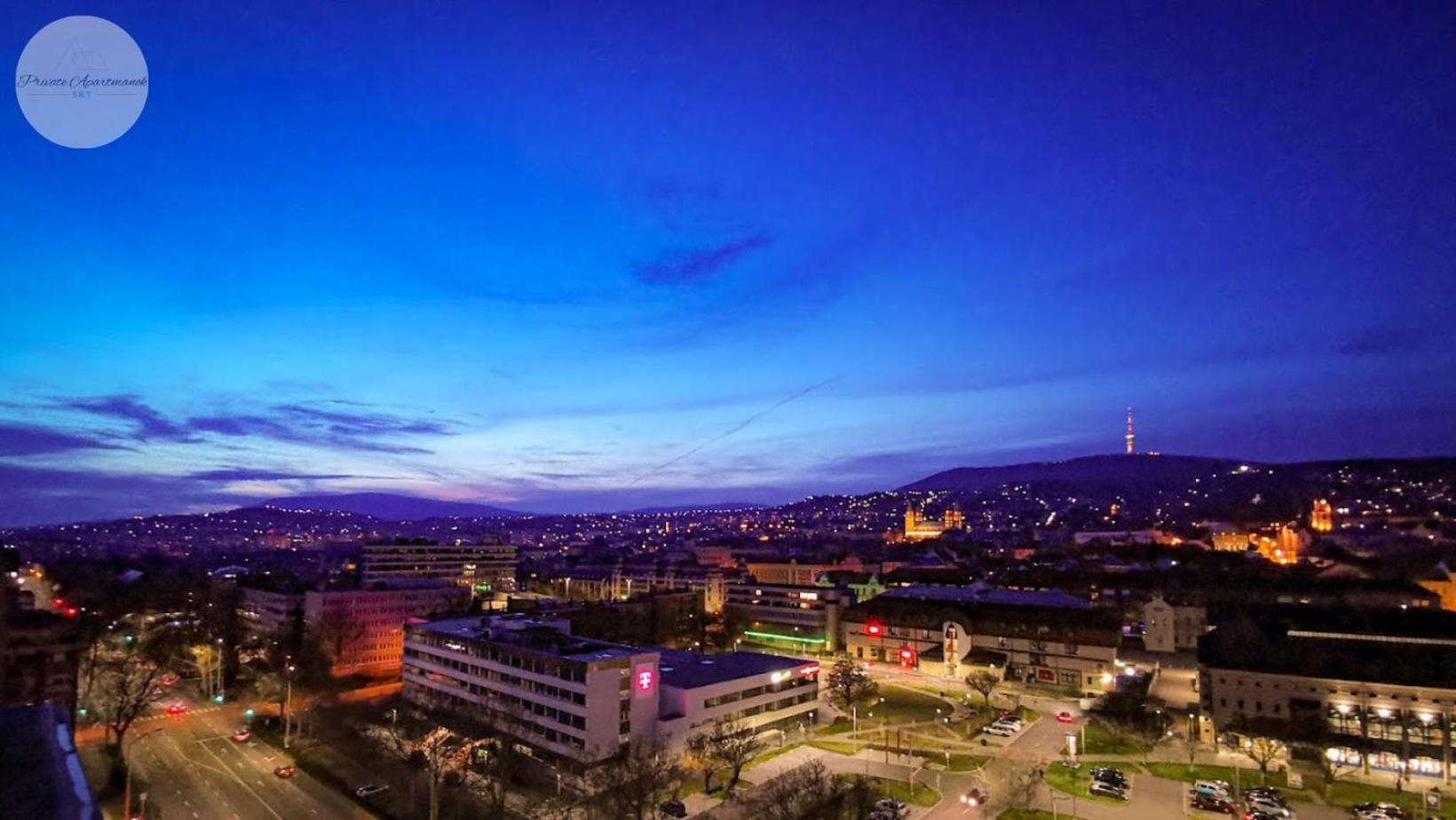 Sky Panorama Apartman 페치 외부 사진